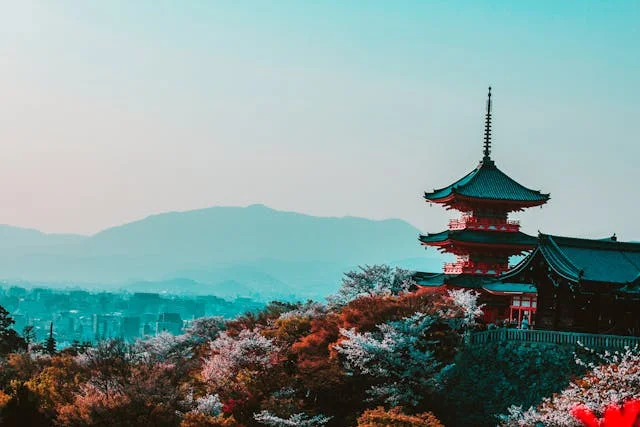 An amazing picture of Kyoto in japan during Off-Season