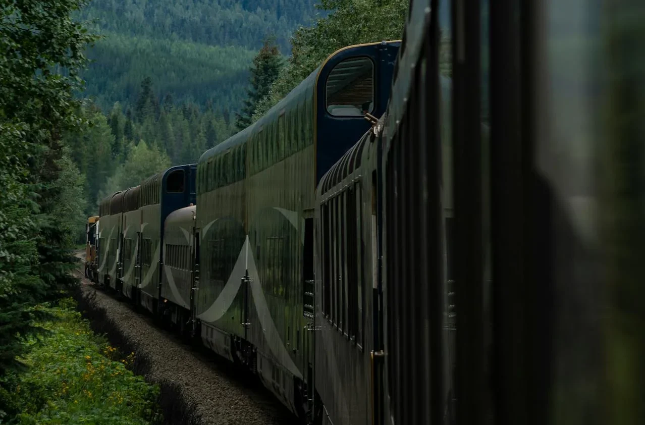 The Rocky Mountaineer explore canada by train