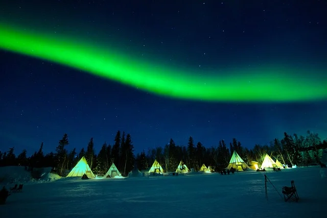 Yellowknife Northern lights experience in canada